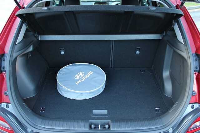 Hyundai KONA 64kWh Premium SE Auto 5dr (7kW Charger)