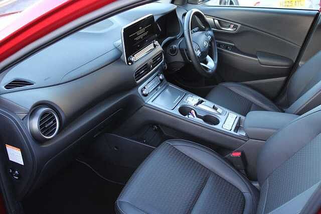 Hyundai KONA 64kWh Premium SE Auto 5dr (7kW Charger)