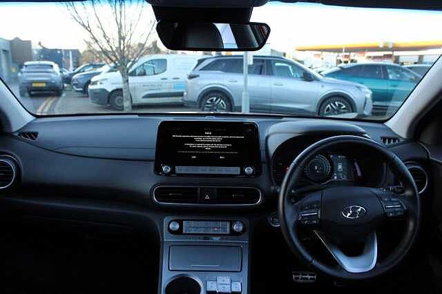 Hyundai KONA 64kWh Premium SE Auto 5dr (7kW Charger)