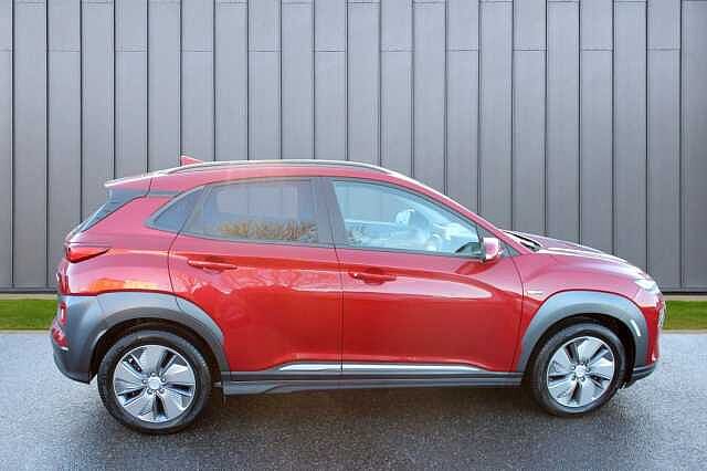 Hyundai KONA 64kWh Premium SE Auto 5dr (7kW Charger)