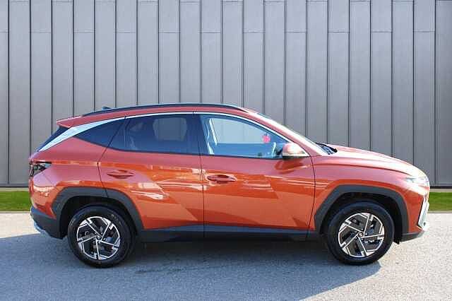 Hyundai TUCSON 1.6T Advance Auto Euro 6 (s/s) 5dr Orange
